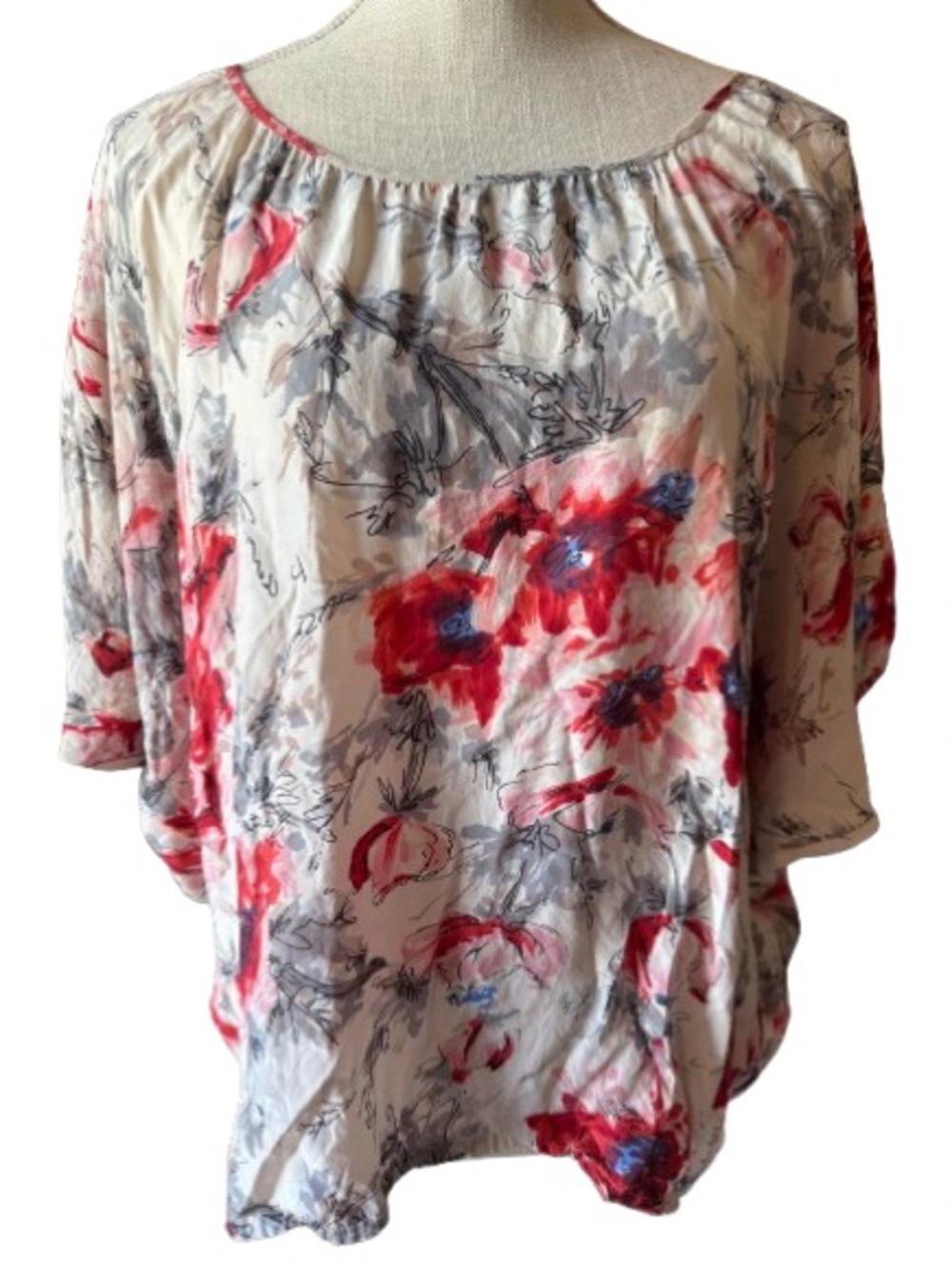 CAbi Floral Scoop-Neck Silk Tunic Top in Red, White & Gray Small